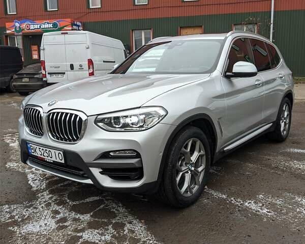 Серый БМВ Х3, объемом двигателя 2 л и пробегом 16 тыс. км за 34000 $, фото 9 на Automoto.ua