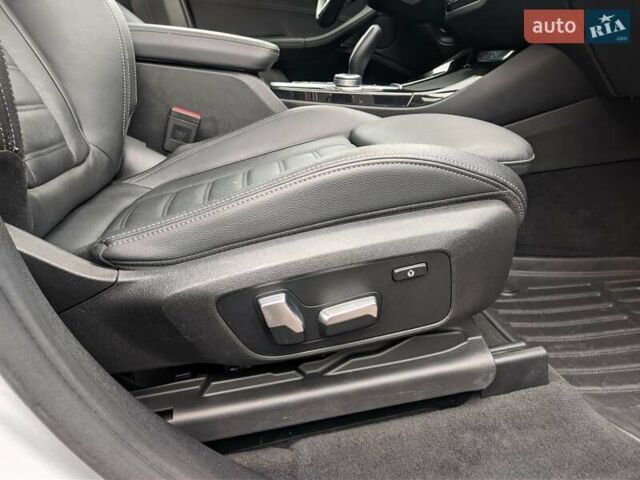 Серый БМВ Х3, объемом двигателя 2 л и пробегом 18 тыс. км за 28500 $, фото 46 на Automoto.ua