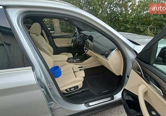 Серый БМВ Х3, объемом двигателя 2 л и пробегом 19 тыс. км за 13500 $, фото 6 на Automoto.ua