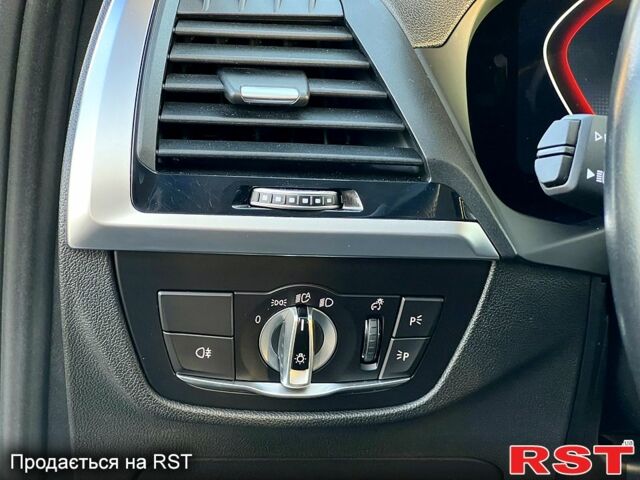 Серый БМВ Х3, объемом двигателя 2 л и пробегом 140 тыс. км за 35500 $, фото 9 на Automoto.ua