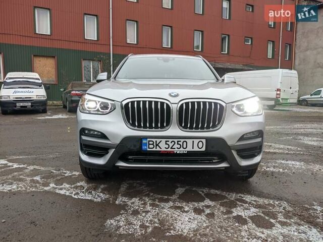 Серый БМВ Х3, объемом двигателя 2 л и пробегом 16 тыс. км за 34000 $, фото 12 на Automoto.ua