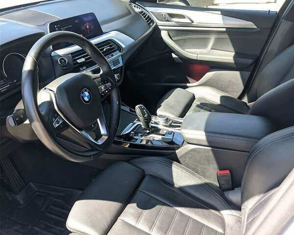 Серый БМВ Х3, объемом двигателя 2 л и пробегом 18 тыс. км за 28500 $, фото 20 на Automoto.ua