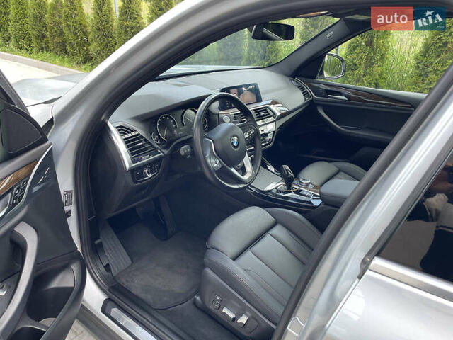 Серый БМВ Х3, объемом двигателя 2 л и пробегом 109 тыс. км за 29200 $, фото 4 на Automoto.ua