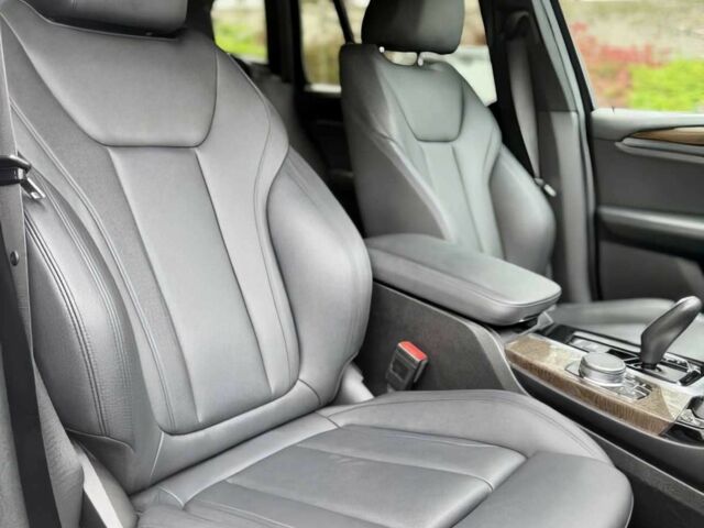 Сірий БМВ Х3, об'ємом двигуна 2 л та пробігом 37 тис. км за 16350 $, фото 13 на Automoto.ua