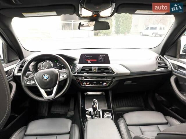 Серый БМВ Х3, объемом двигателя 2 л и пробегом 18 тыс. км за 28500 $, фото 26 на Automoto.ua