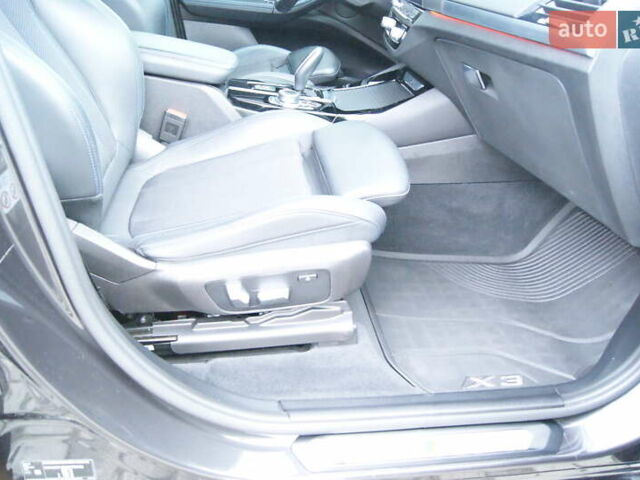 Серый БМВ Х3, объемом двигателя 2 л и пробегом 107 тыс. км за 39800 $, фото 46 на Automoto.ua