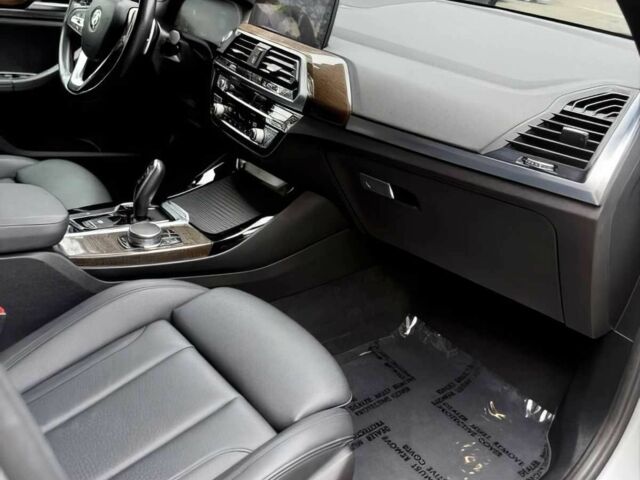 Сірий БМВ Х3, об'ємом двигуна 2 л та пробігом 37 тис. км за 16350 $, фото 12 на Automoto.ua