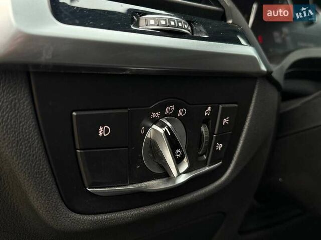 Сірий БМВ Х3, об'ємом двигуна 2 л та пробігом 46 тис. км за 37490 $, фото 22 на Automoto.ua