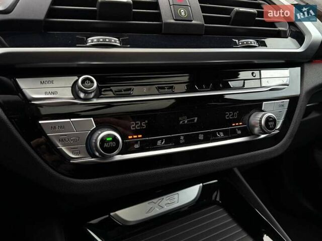 Сірий БМВ Х3, об'ємом двигуна 2 л та пробігом 46 тис. км за 37490 $, фото 31 на Automoto.ua