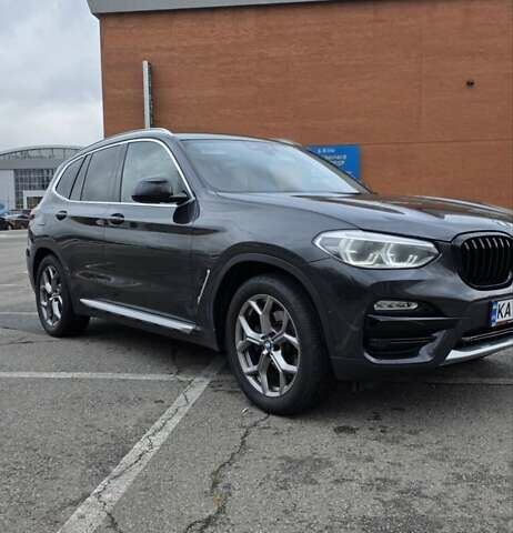 Серый БМВ Х3, объемом двигателя 2 л и пробегом 125 тыс. км за 39500 $, фото 4 на Automoto.ua