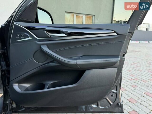 Серый БМВ Х3, объемом двигателя 3 л и пробегом 121 тыс. км за 59999 $, фото 79 на Automoto.ua