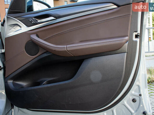 Серый БМВ Х3, объемом двигателя 2 л и пробегом 58 тыс. км за 48700 $, фото 47 на Automoto.ua