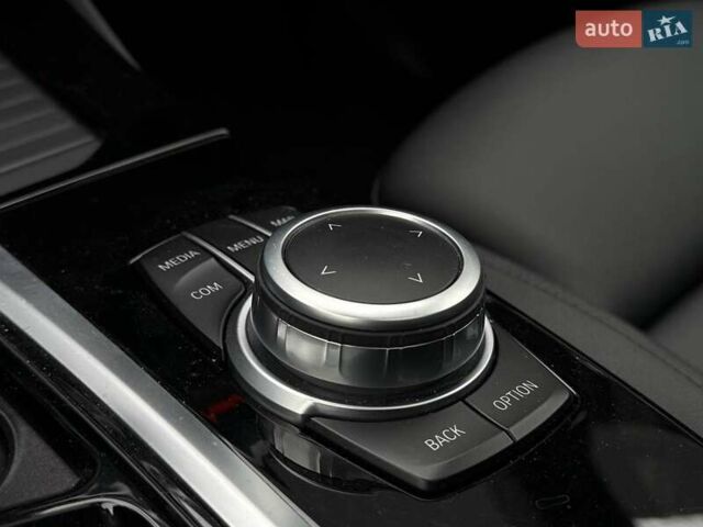 Сірий БМВ Х3, об'ємом двигуна 2 л та пробігом 46 тис. км за 37490 $, фото 33 на Automoto.ua