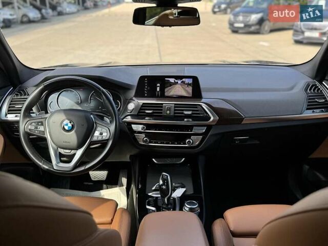 Серый БМВ Х3, объемом двигателя 2 л и пробегом 60 тыс. км за 36000 $, фото 4 на Automoto.ua