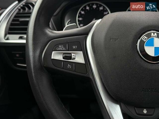 Серый БМВ Х3, объемом двигателя 2 л и пробегом 46 тыс. км за 36990 $, фото 23 на Automoto.ua