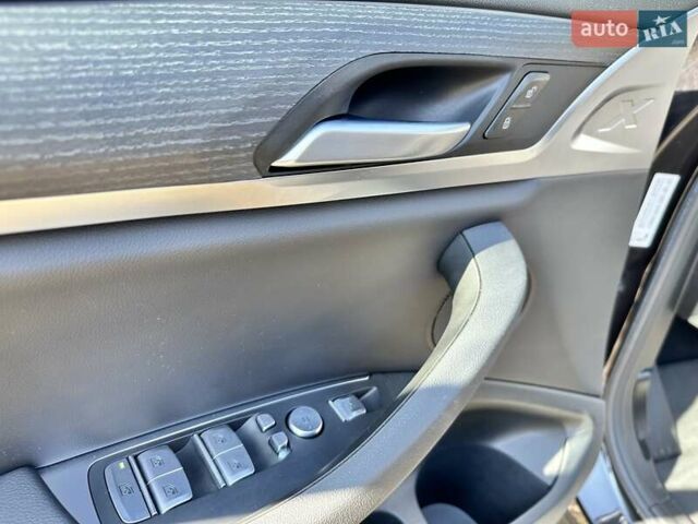 Серый БМВ Х3, объемом двигателя 2 л и пробегом 14 тыс. км за 50182 $, фото 7 на Automoto.ua