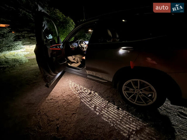 Серый БМВ Х3, объемом двигателя 2 л и пробегом 57 тыс. км за 47000 $, фото 5 на Automoto.ua