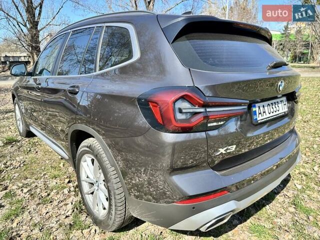 Серый БМВ Х3, объемом двигателя 2 л и пробегом 14 тыс. км за 50182 $, фото 4 на Automoto.ua