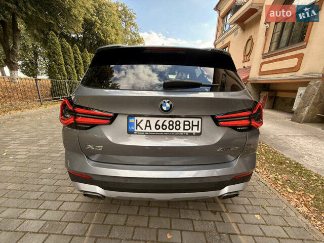 Серый БМВ Х3, объемом двигателя 2 л и пробегом 57 тыс. км за 47000 $, фото 3 на Automoto.ua