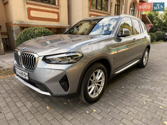 Серый БМВ Х3, объемом двигателя 2 л и пробегом 57 тыс. км за 47000 $, фото 1 на Automoto.ua
