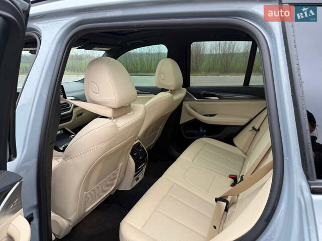 Сірий БМВ Х3, об'ємом двигуна 3 л та пробігом 42 тис. км за 57500 $, фото 27 на Automoto.ua