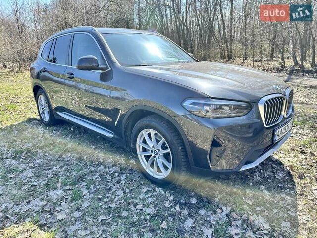 Серый БМВ Х3, объемом двигателя 2 л и пробегом 14 тыс. км за 50182 $, фото 3 на Automoto.ua