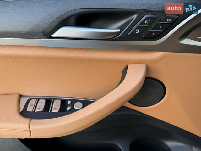 Сірий БМВ Х3, об'ємом двигуна 2 л та пробігом 44 тис. км за 44000 $, фото 17 на Automoto.ua