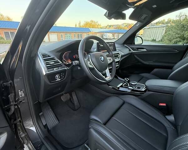 Серый БМВ Х3, объемом двигателя 2 л и пробегом 61 тыс. км за 40999 $, фото 24 на Automoto.ua
