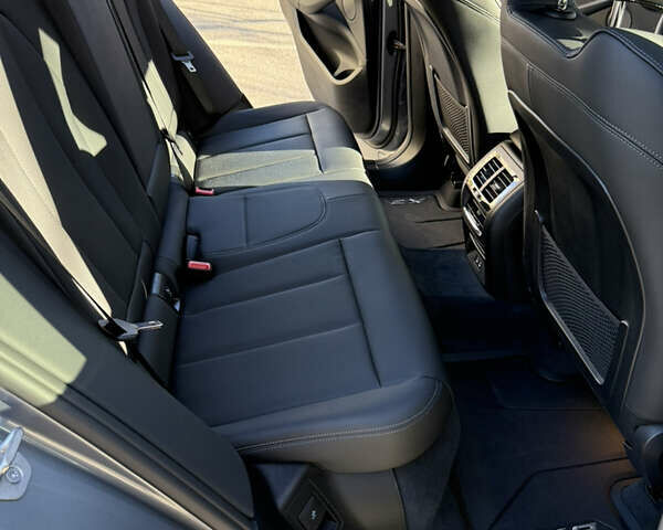 Серый БМВ Х3, объемом двигателя 2 л и пробегом 19 тыс. км за 59500 $, фото 14 на Automoto.ua