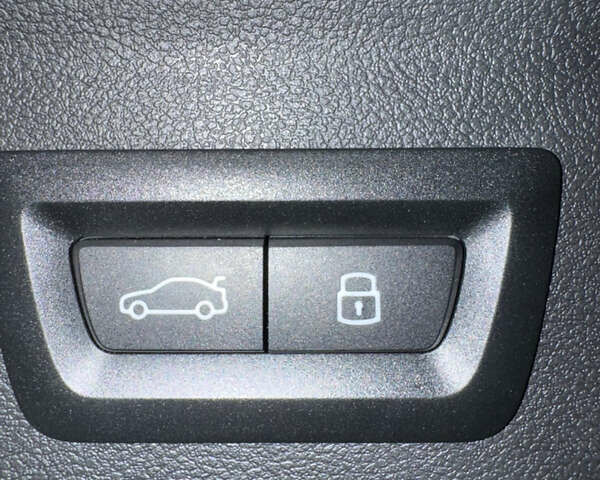 Серый БМВ Х3, объемом двигателя 2 л и пробегом 12 тыс. км за 39999 $, фото 38 на Automoto.ua