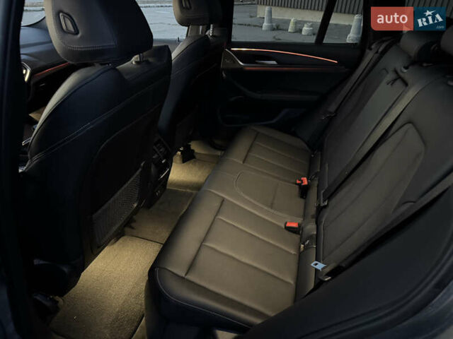Серый БМВ Х3, объемом двигателя 2 л и пробегом 12 тыс. км за 39999 $, фото 34 на Automoto.ua