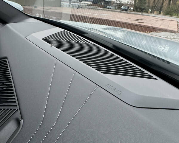 Сірий БМВ Х3, об'ємом двигуна 2 л та пробігом 13 тис. км за 71999 $, фото 20 на Automoto.ua