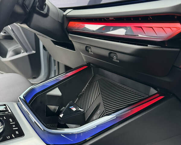 Сірий БМВ Х3, об'ємом двигуна 2 л та пробігом 13 тис. км за 71999 $, фото 27 на Automoto.ua