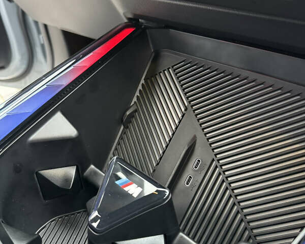 Сірий БМВ Х3, об'ємом двигуна 2 л та пробігом 13 тис. км за 71999 $, фото 25 на Automoto.ua