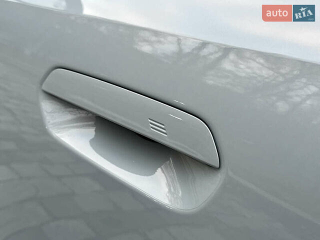 Сірий БМВ Х3, об'ємом двигуна 2 л та пробігом 13 тис. км за 71999 $, фото 67 на Automoto.ua