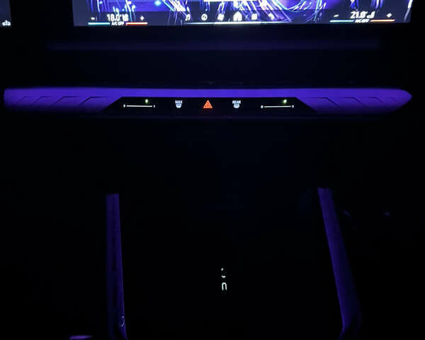 Сірий БМВ Х3, об'ємом двигуна 2 л та пробігом 13 тис. км за 71999 $, фото 94 на Automoto.ua