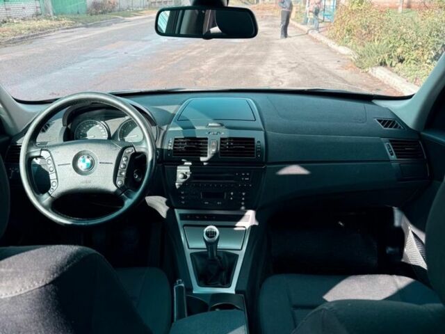 Синий БМВ Х3, объемом двигателя 2 л и пробегом 147 тыс. км за 4300 $, фото 5 на Automoto.ua