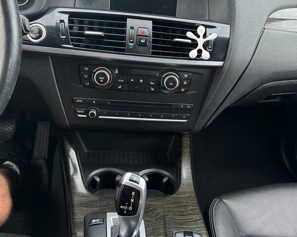 Синий БМВ Х3, объемом двигателя 2.98 л и пробегом 248 тыс. км за 11500 $, фото 7 на Automoto.ua