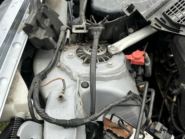 Синий БМВ Х3, объемом двигателя 2 л и пробегом 210 тыс. км за 4800 $, фото 6 на Automoto.ua