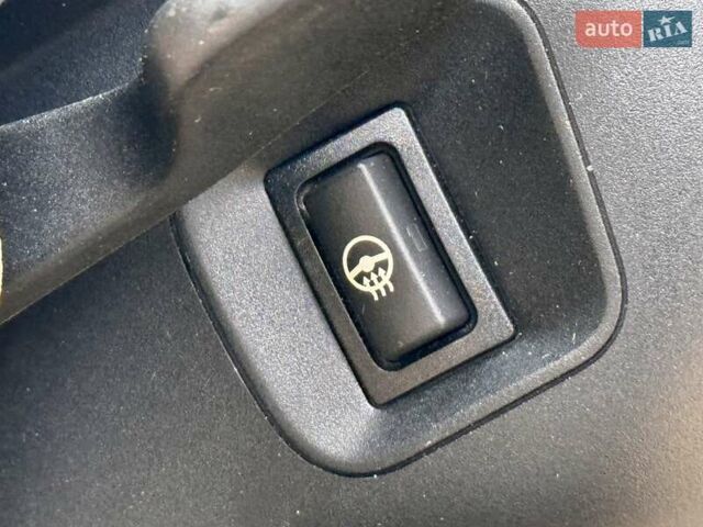 Синий БМВ Х3, объемом двигателя 3 л и пробегом 167 тыс. км за 10999 $, фото 27 на Automoto.ua