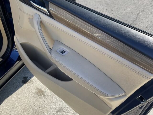 Синій БМВ Х3, об'ємом двигуна 2 л та пробігом 300 тис. км за 11500 $, фото 10 на Automoto.ua