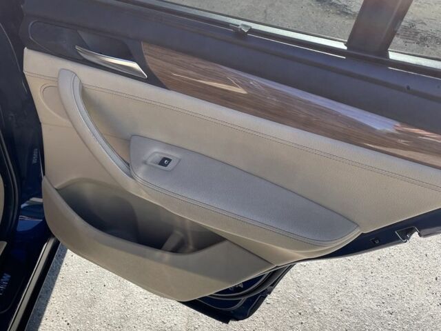 Синій БМВ Х3, об'ємом двигуна 2 л та пробігом 300 тис. км за 11500 $, фото 9 на Automoto.ua