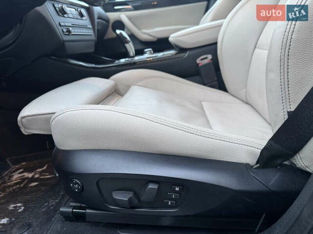 Синий БМВ Х3, объемом двигателя 2 л и пробегом 266 тыс. км за 14000 $, фото 10 на Automoto.ua