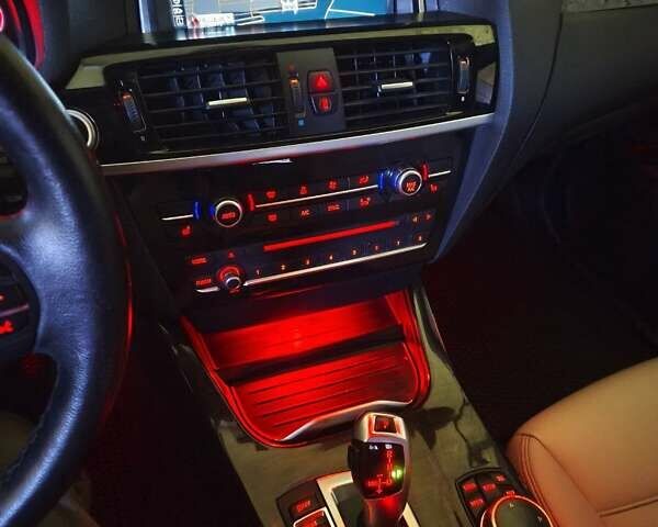 Синій БМВ Х3, об'ємом двигуна 2 л та пробігом 198 тис. км за 18400 $, фото 29 на Automoto.ua