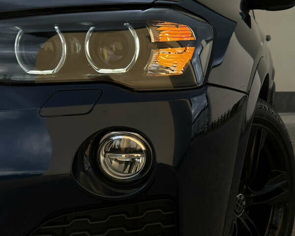 Синій БМВ Х3, об'ємом двигуна 2 л та пробігом 163 тис. км за 15999 $, фото 4 на Automoto.ua