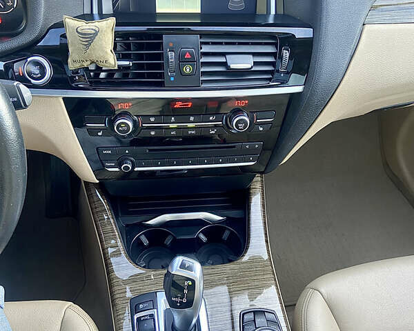 Синій БМВ Х3, об'ємом двигуна 2 л та пробігом 155 тис. км за 17000 $, фото 12 на Automoto.ua