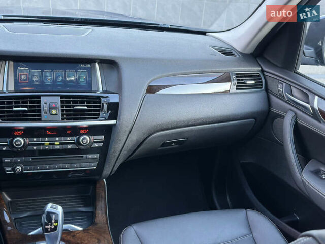 Синий БМВ Х3, объемом двигателя 2 л и пробегом 143 тыс. км за 19500 $, фото 25 на Automoto.ua