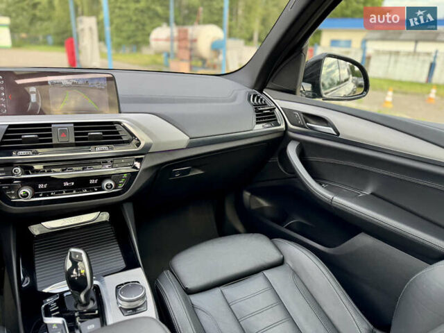 Синий БМВ Х3, объемом двигателя 2 л и пробегом 252 тыс. км за 22500 $, фото 43 на Automoto.ua