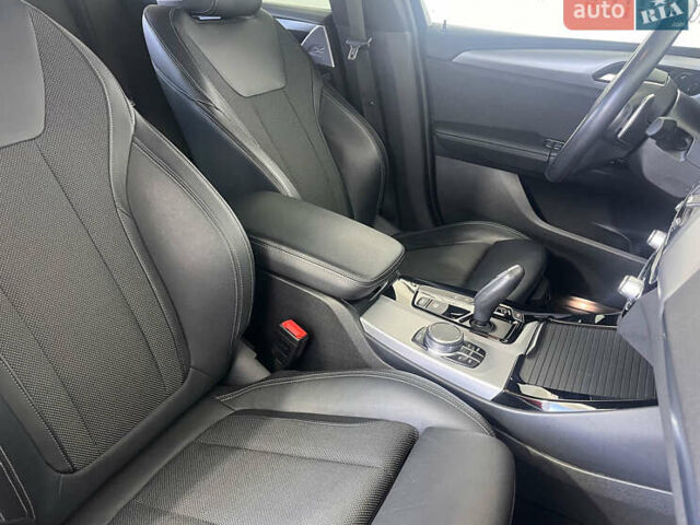 Синий БМВ Х3, объемом двигателя 2 л и пробегом 163 тыс. км за 32950 $, фото 11 на Automoto.ua