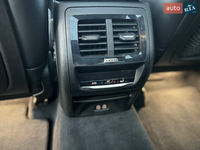 Синій БМВ Х3, об'ємом двигуна 2 л та пробігом 111 тис. км за 48700 $, фото 39 на Automoto.ua